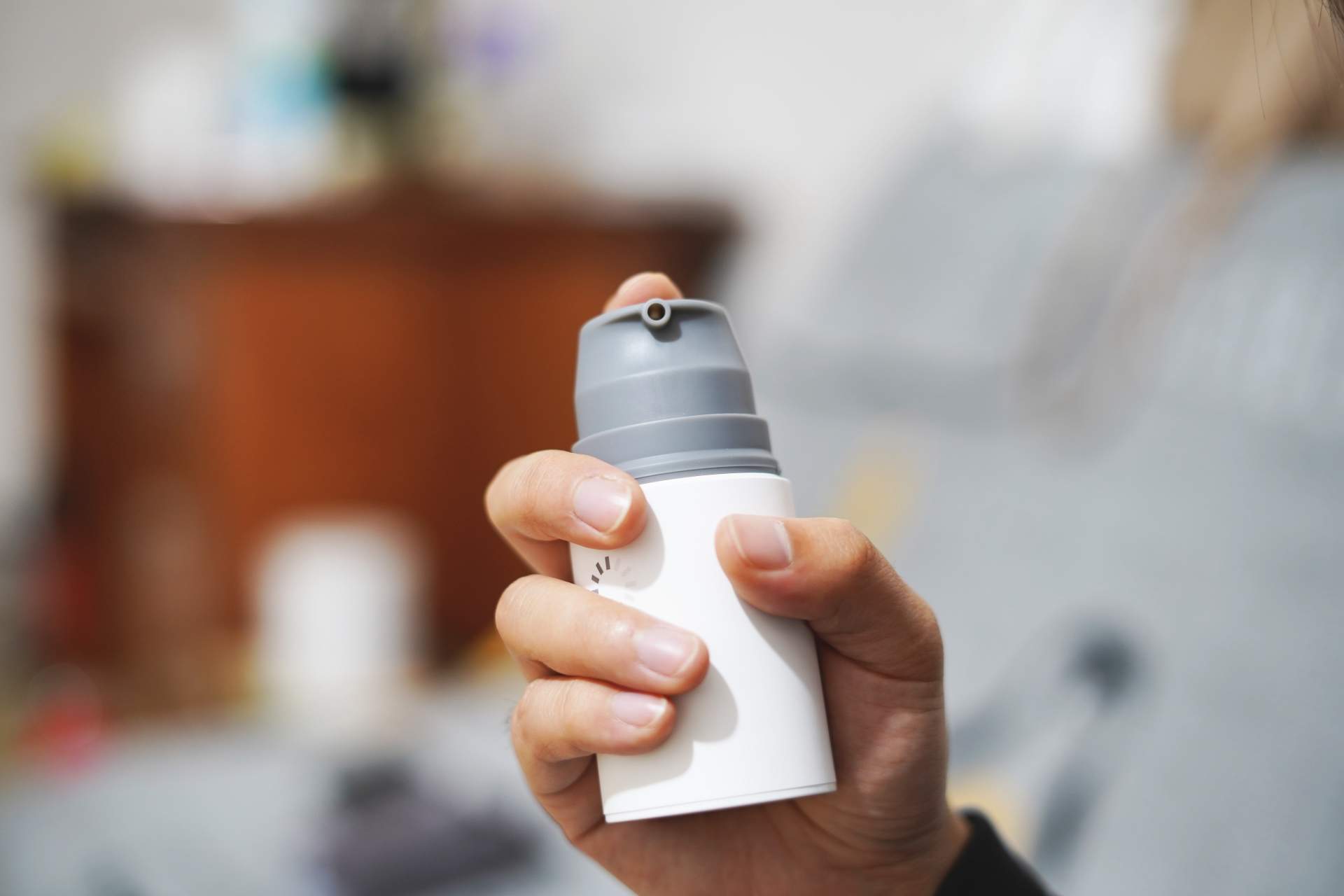 如果生活对你百般折磨 不如对自己好一些 珂岸男士焕肤精华乳体验