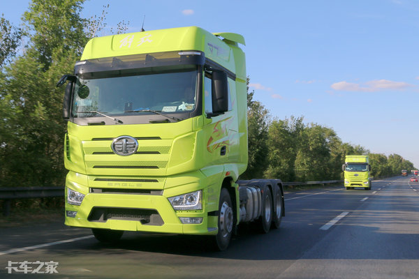 这8种颜色解放J7牵引车，哪一款才是你的最爱？