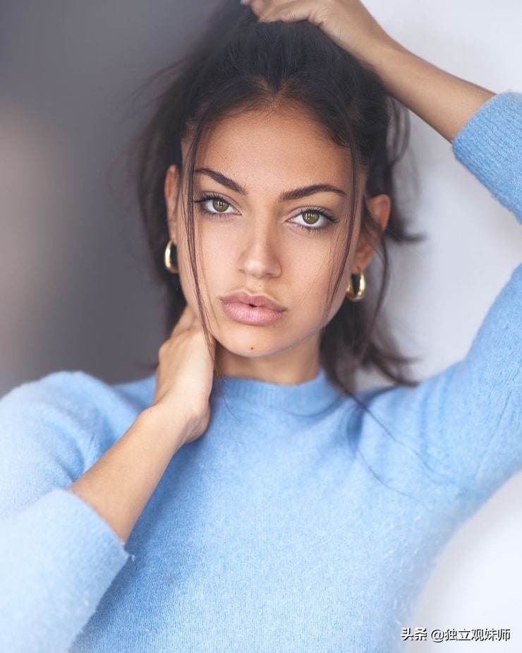 740px x 925px - Universal Beauty: Canadian blogger and actor, Inanna Sarkis - iMedia