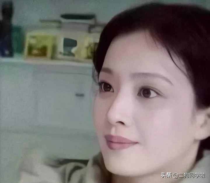 明星父母时有多好看？鹿晗李易峰妈妈都十分惊艳，胡歌爸爸帅炸天