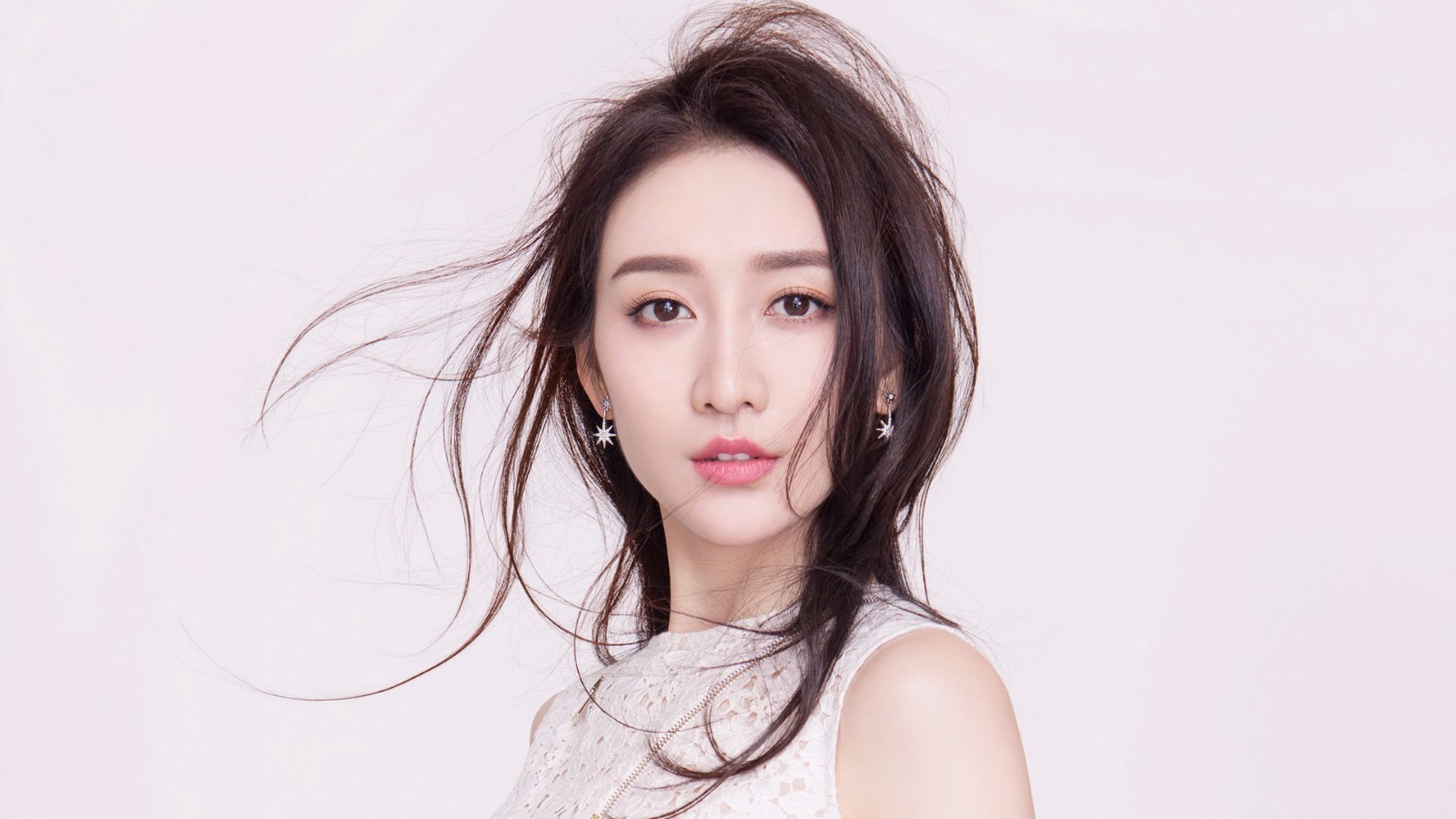 王鸥的悲惨故事，也救不了深夜对剧本事件的影