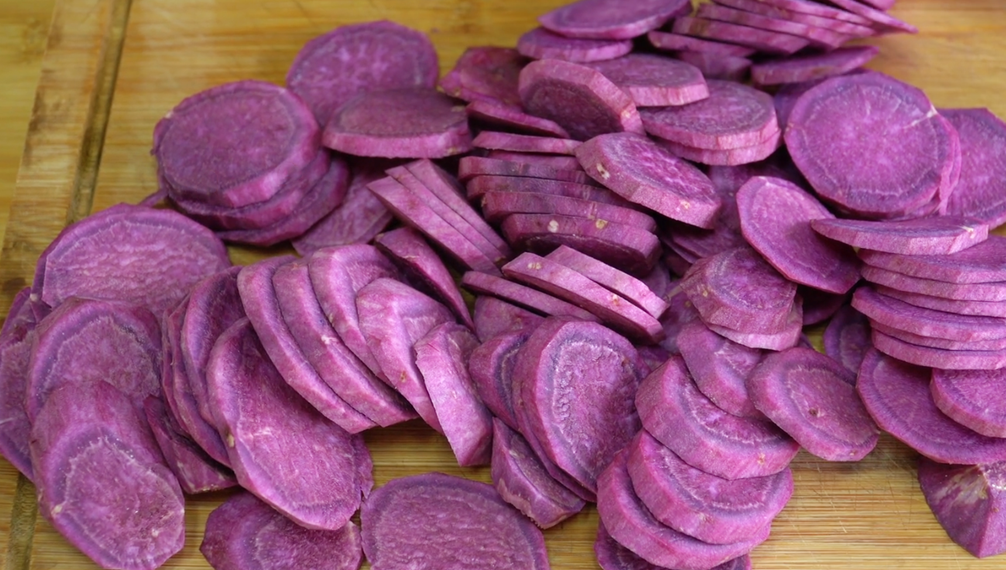 紫薯這樣做太好吃了，鬆軟香甜，低熱量高飽腹感，常吃身材更苗條