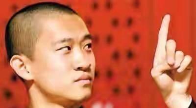 德云四少近况曝光，何云伟被徒弟“踢”，曹云金却住豪宅泡女明星