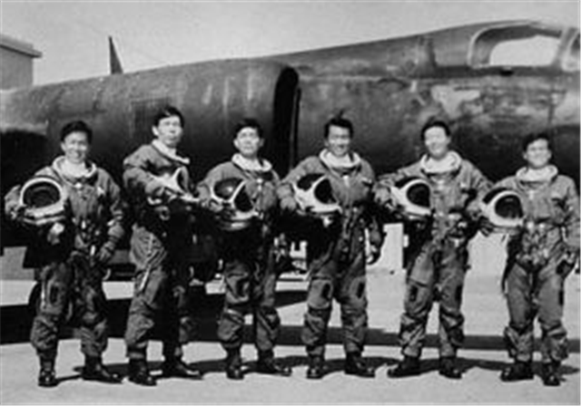 1986年，台湾U2飞行员因思亲劫机直飞广州，后来结局怎样？