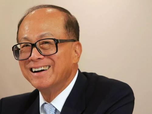 哥哥身家千亿，妹妹70多岁仍在工厂干活，靠双手赚得上亿财富
