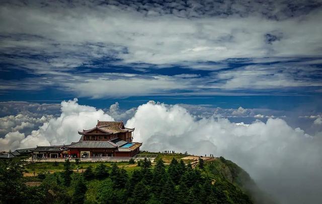 一生必去中华八大名山，风光比三山五岳更漂亮：你去过哪些名山