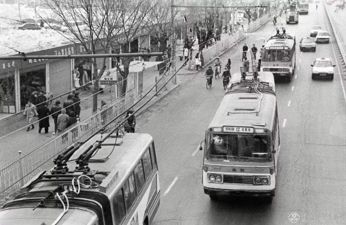 外界战乱不断，我国为何能独善其身？专家：谨