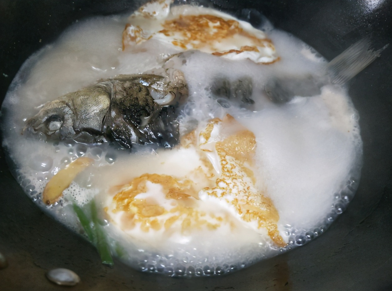 圖片[4]-燉魚湯如何能沒腥味 牢記“2加2不加”-起舞食譜網