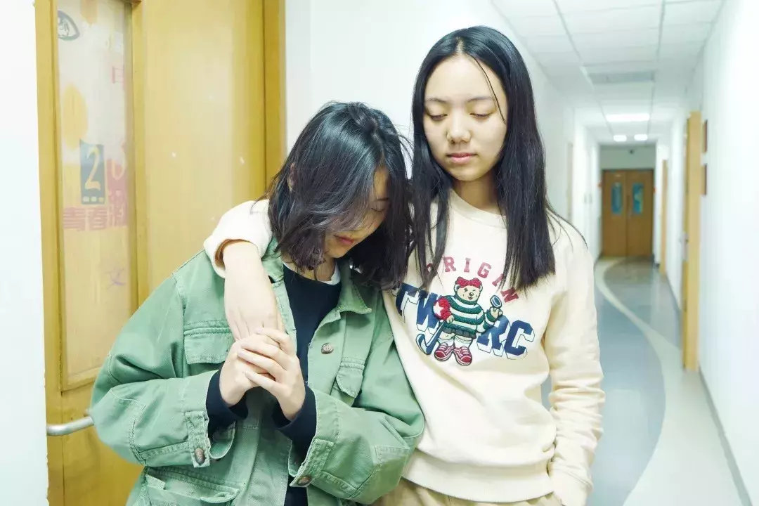 北师大精致妹子以宿舍为单位cos电影海报,可以集体出道了