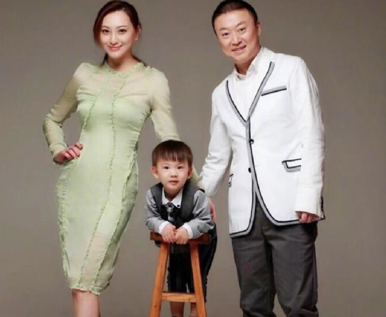 被前妻告上法庭，花千万离婚的马琳，如今二婚后过得怎样了？