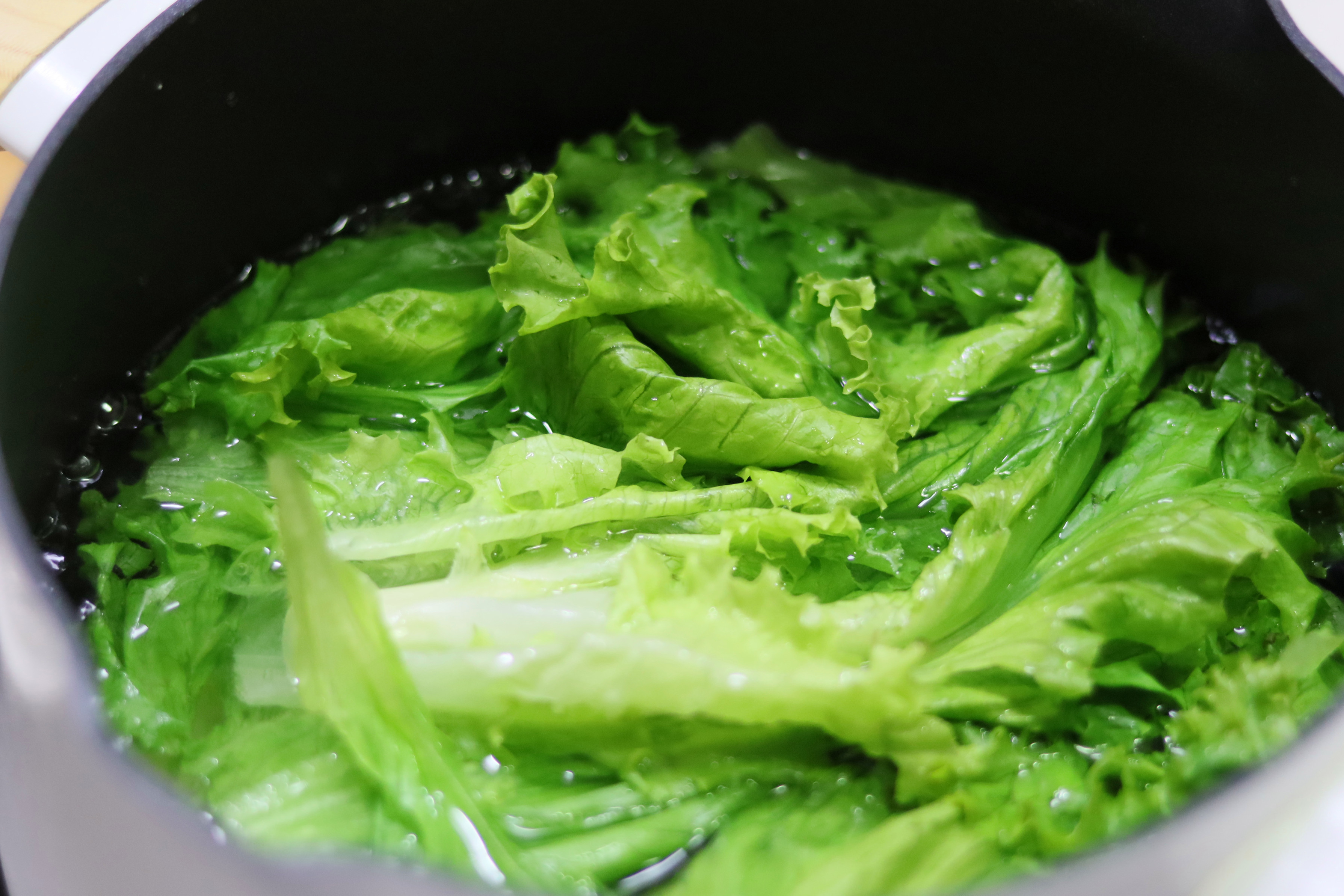 做蠔油生菜，大廚教你正確做法，做對關鍵一步，生菜翠綠味道香