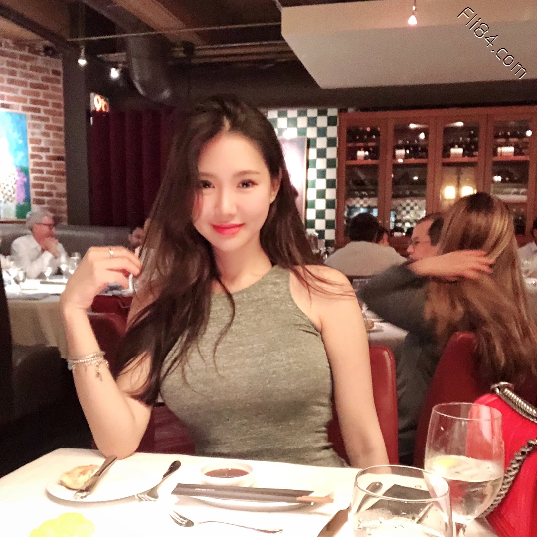 韩国巨乳妹子“mermaidvivi”身材太犯规,简直真人版芭比娃娃 妹子图 热图4 韩国巨乳妹子“mermaidvivi”身材太犯规,简直真人版芭比娃娃 妹子图 热图4