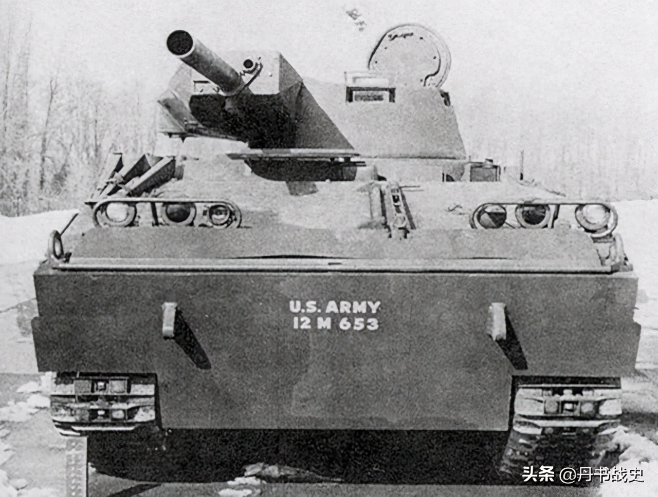 The U.S. T114 tank destroyer is so low that it can't resist heavy ...