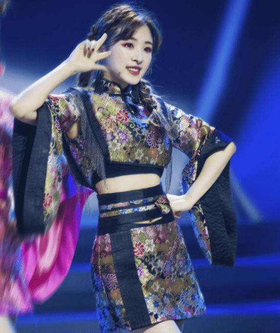 《浪姐》的中国风造型，张雨绮可爱金莎甜美，
