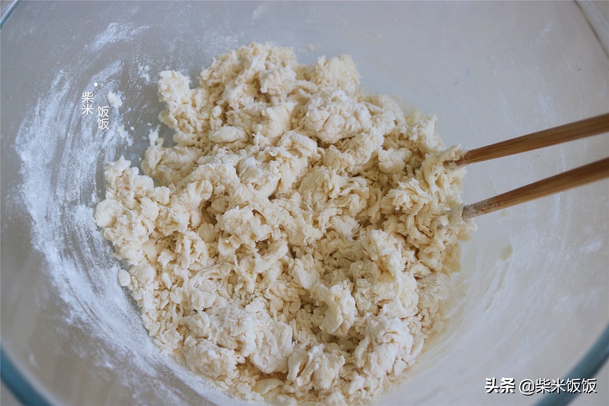 孩子點名要吃的燒麥，做法比餃子簡單，一鍋蒸33個，涼了也好吃