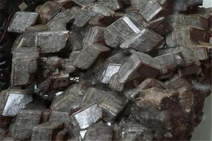 中国产量、储量全球第一！这比稀土还稀缺的资源，美国也只能进口