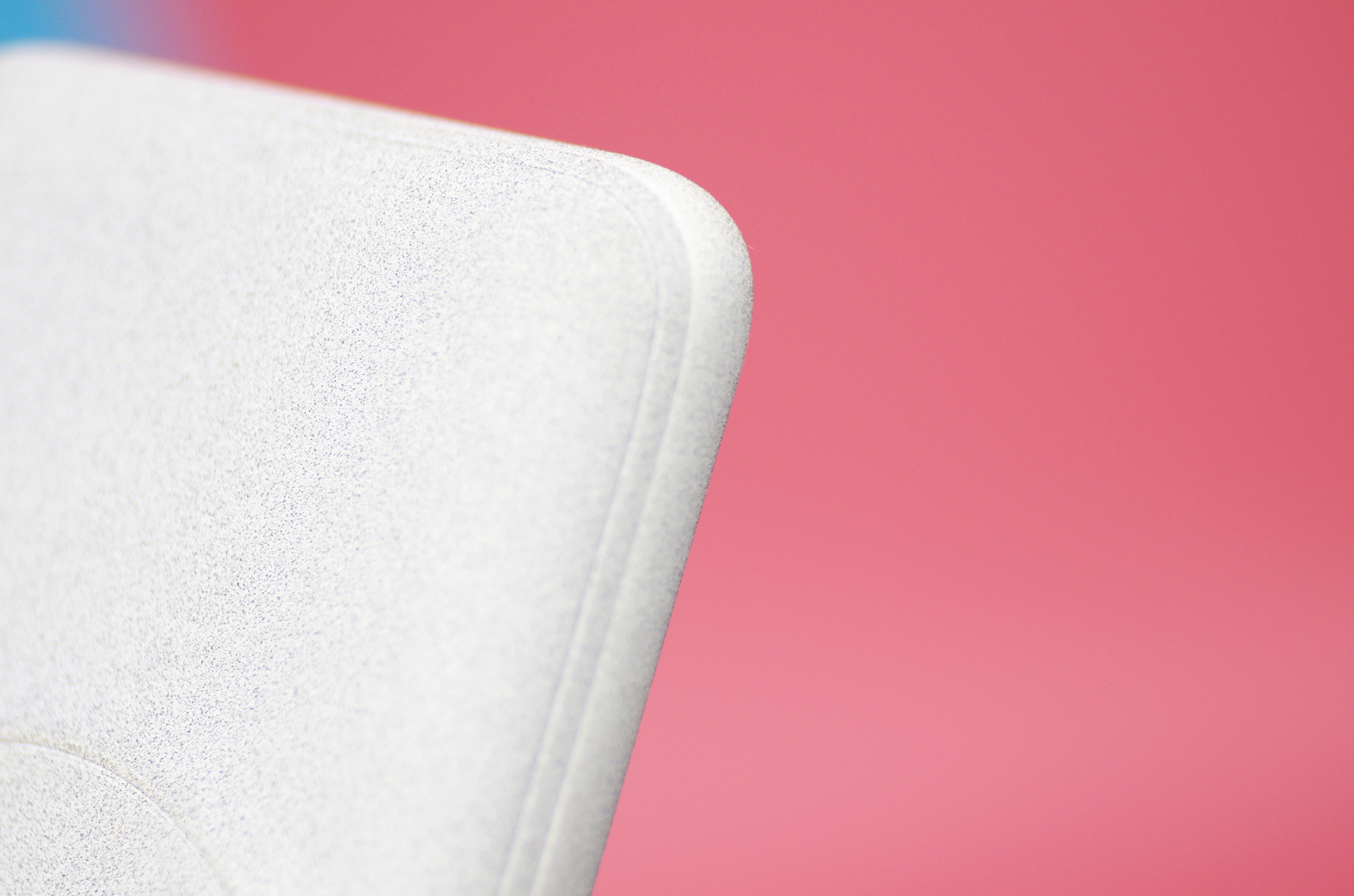 不到三百元的无线充电宝却有苹果原装充电宝的功能，你会买吗？