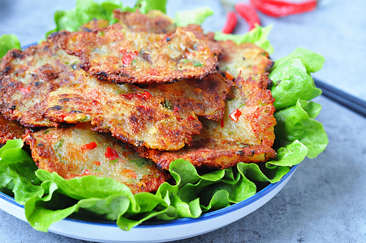 孩子天天點名要吃的油煎餅，焦香酥脆，即是零食又是菜，太好吃了