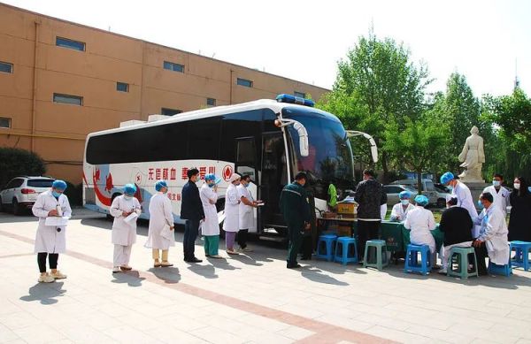 献血车无人问津，为何无偿献血的人越来越少了