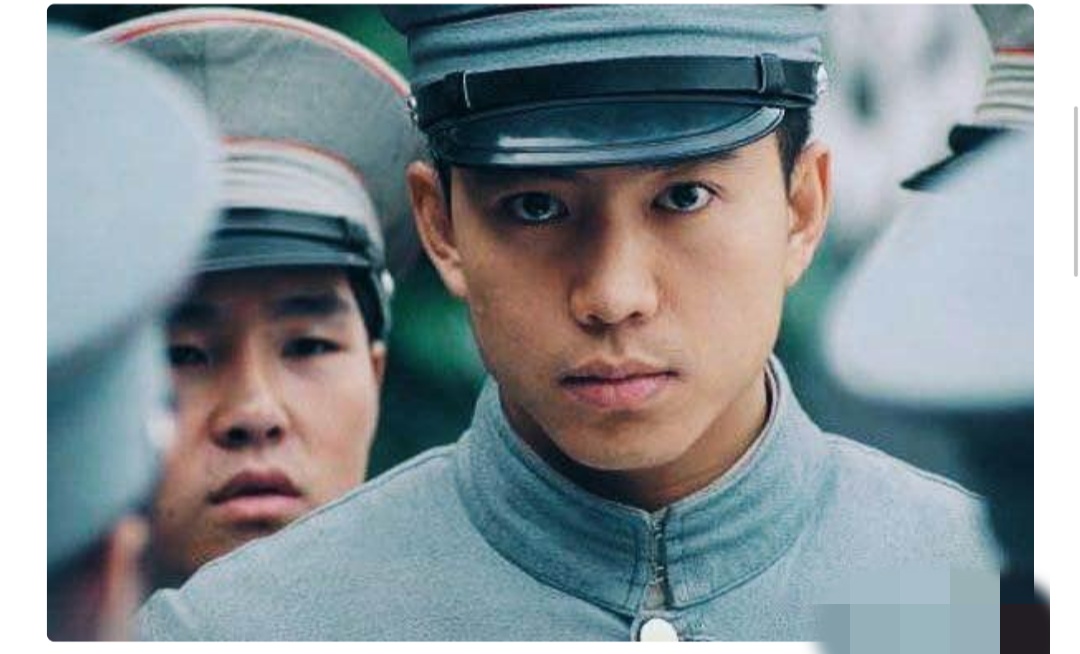 他曾是最红男主角，因不用马替而从马上摔下来