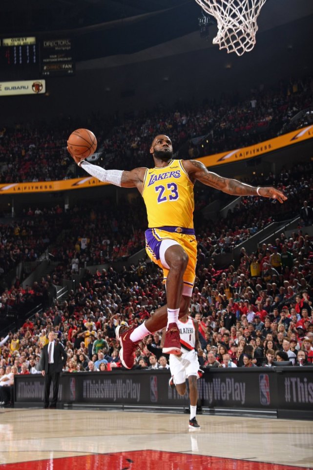 NBA季后赛很难被打破的八项纪录！詹姆斯独占两项，哈登略有尴尬