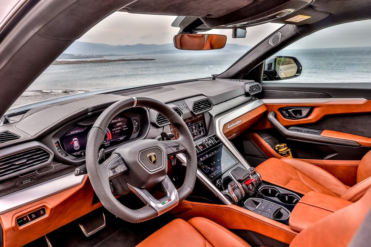 兰博基尼全新suvurus体验300多万售价