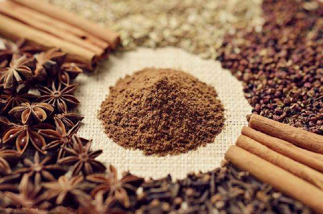 靠“一瓶酱”家喻户晓赚68亿，儿子接班险坏事！