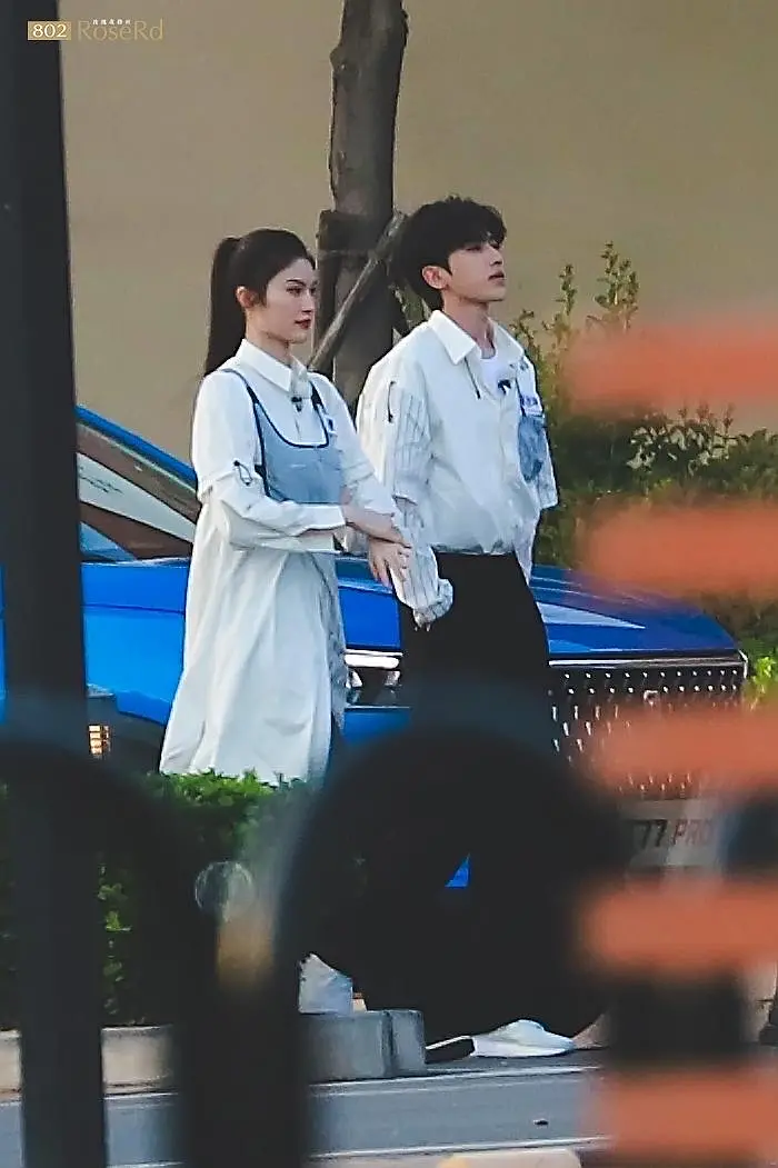 baby好怕被比下去，录节目非要穿高定仙女裙，和