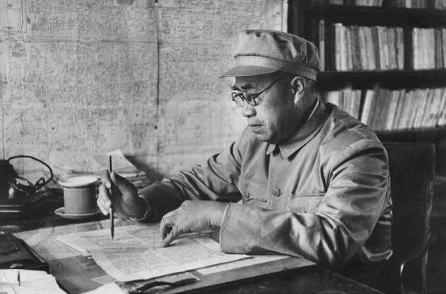 她21岁嫁给朱德，却只做了五年夫妻，婚姻破碎后