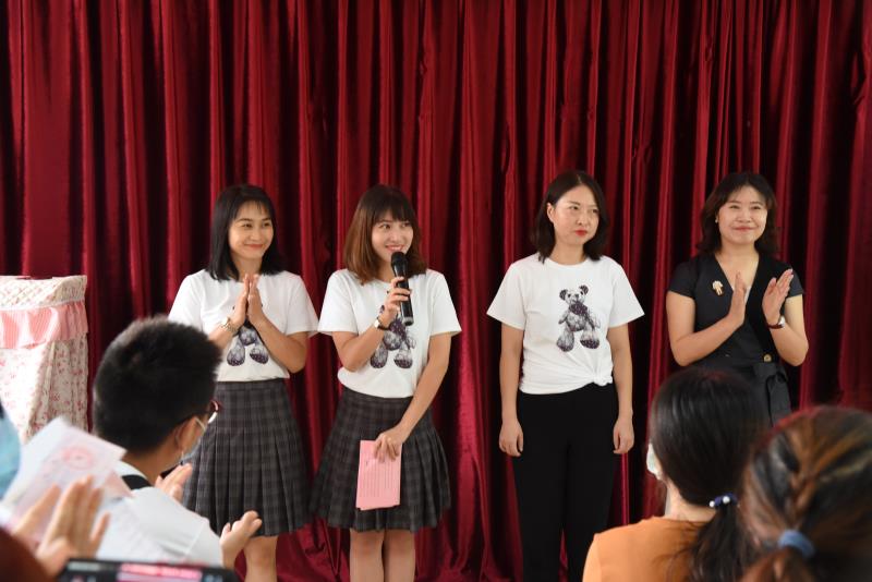 德慧自然，静待花开——德阳市第一幼儿园家长会