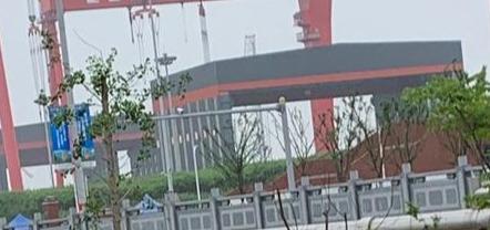 历史终将记住这一刻，我军最新航空母舰即将上