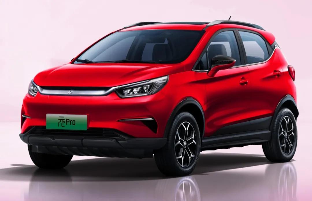 全新思域没现款好看了？WEY坦克系列专属车标来了