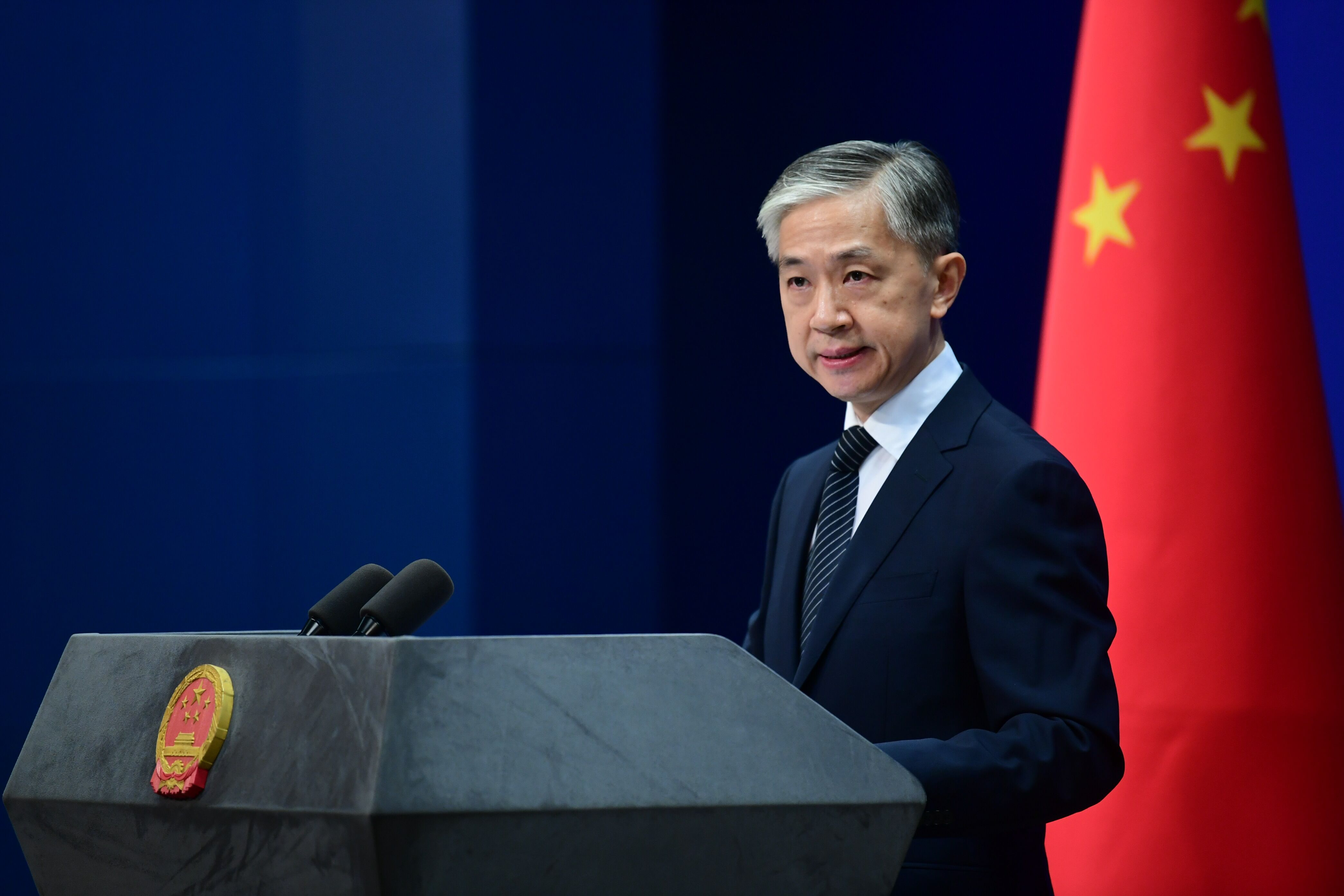 绝不能让俄罗斯孤军奋战！中俄团结如山，是世界和平的中流砥柱