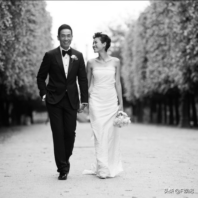 陈豪放假与老婆子女度假享受家庭乐 当摄影师为太太拍下很多美照