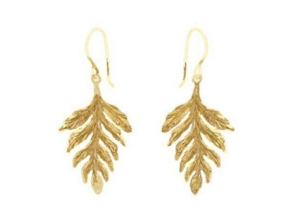 凯特王妃气质超强，1700白衫穿出1万7高奢感，金