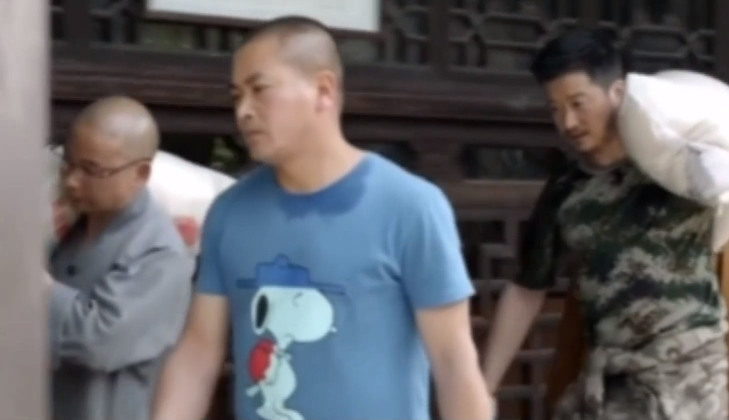吴京的“间歇性”人设崩塌，有人怒骂：真爱国