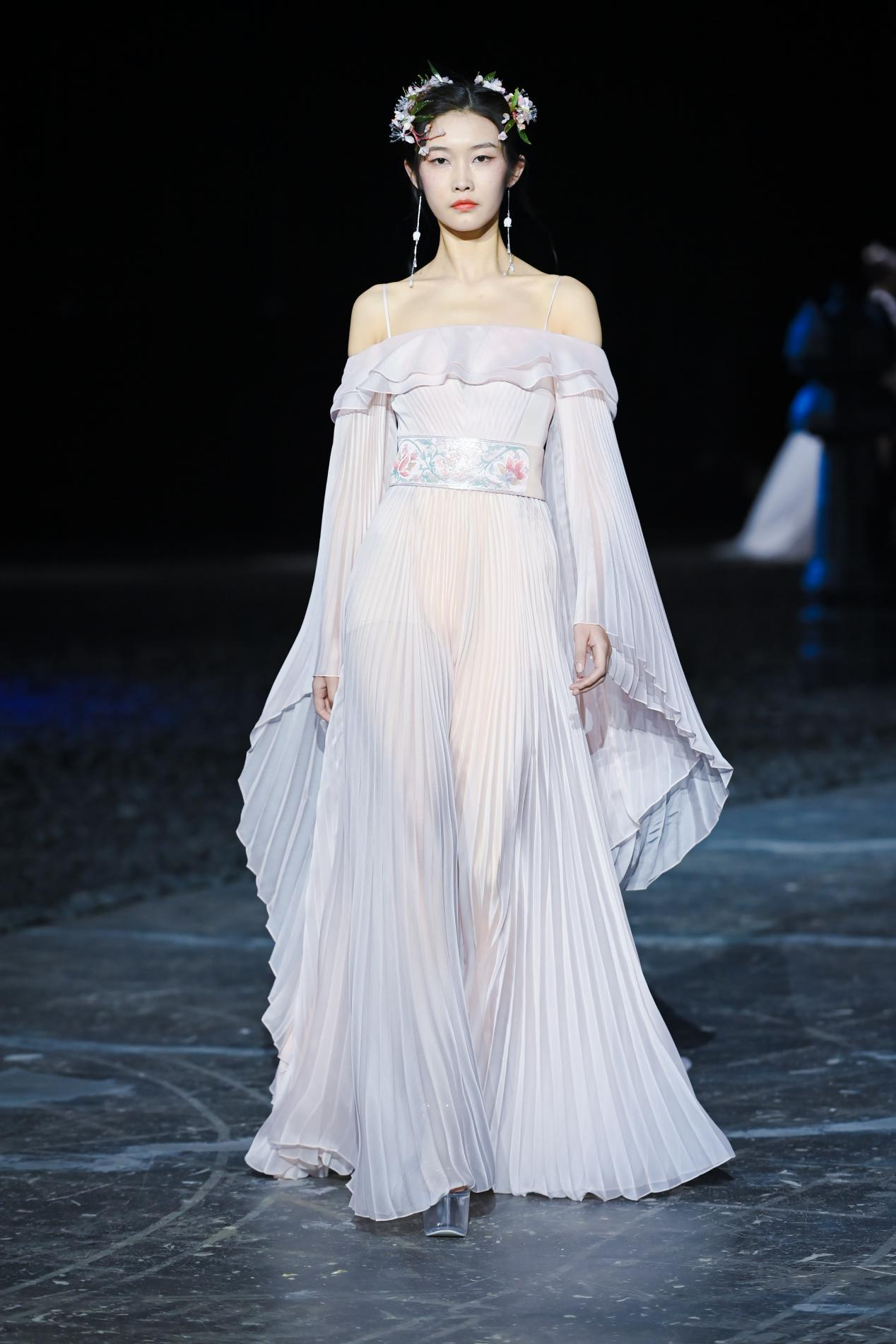 ��Ӣ����櫴�˵2021AW|����ʢװ����;