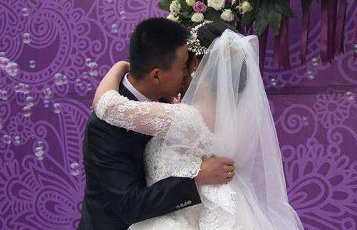 小舅子结婚我没空参加，看见小舅子发的朋友圈