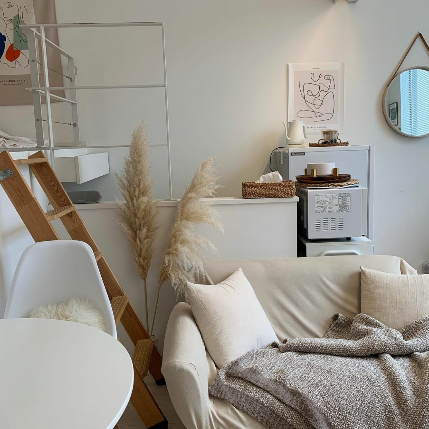 独居女生的双层loft，看完只剩羡慕