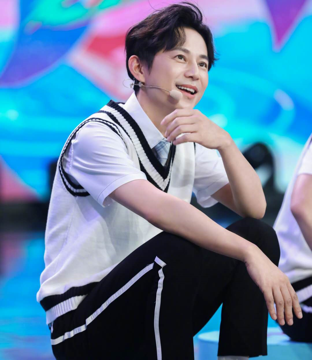 不靠爹的郭麒麟到底有多火？接连参加五档综艺