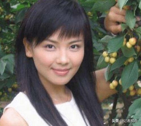 刘涛“真人”长啥样，当看到素颜的样子，网友：王珂也太难了