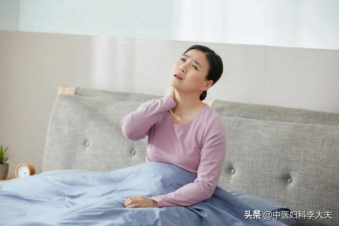 女性肝气郁结,有5种症状最明显,这6种方法改善
