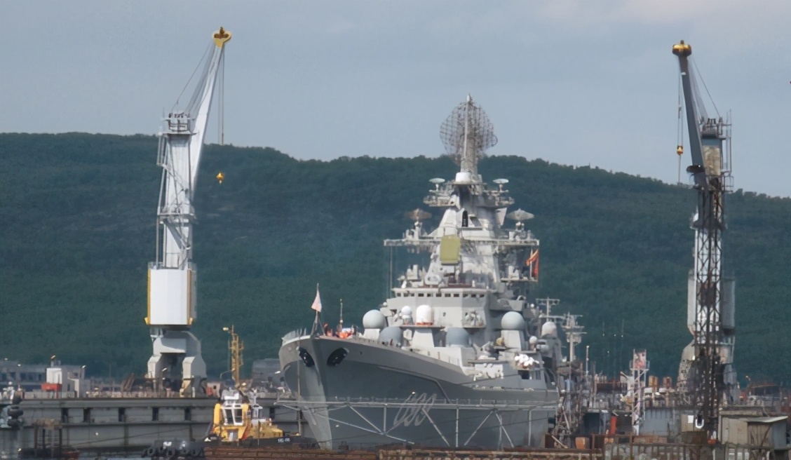 世界最强巡洋舰：核动力，超400枚导弹，一艘可