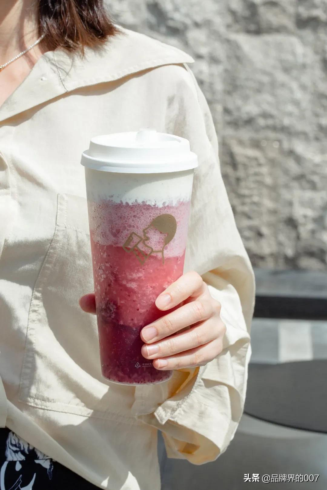 How did Hey Tea, valued at 60 billion yuan, win young people? - iNEWS