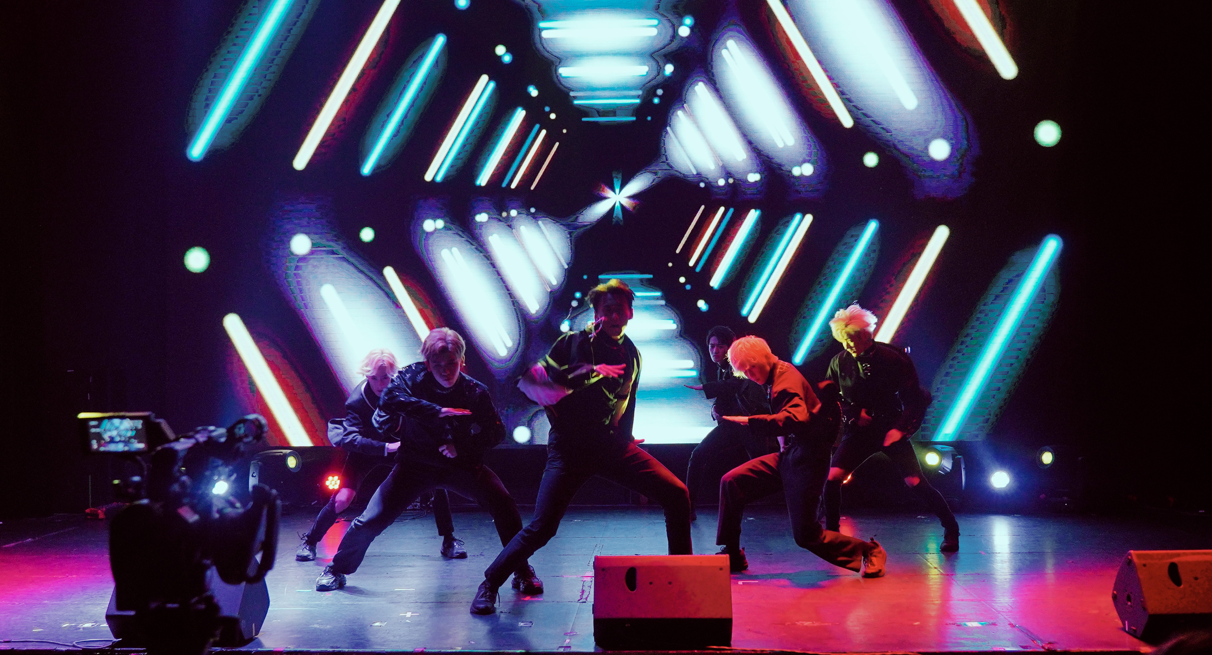 偶像男团MK-1组合一周年 不忘初心砥砺前行