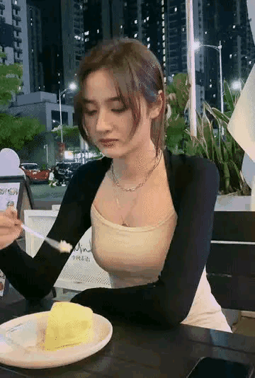 搞笑美女，空姐这个位置好图片