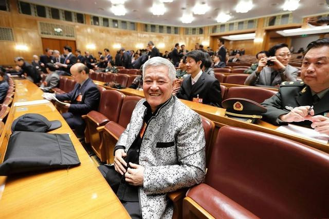 赵本山这么潮，20年前穿AJ，朱一龙、吴亦凡的潮