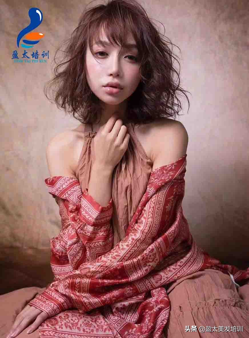 我快奔四了，喜欢美发行业，现在开始学晚不？
