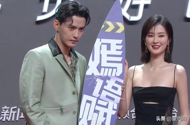 星光红毯众星造型：乔欣透视装抢镜，热巴大秀