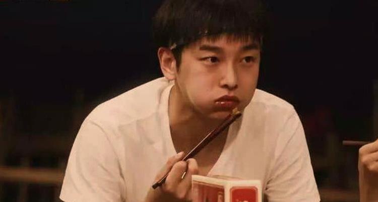 彭昱畅被嘲邋遢？综艺节目中多次被催去洗澡，